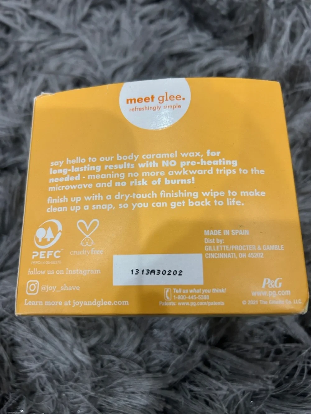 glee Caramel Body Wax - Yellow/Orange Box
